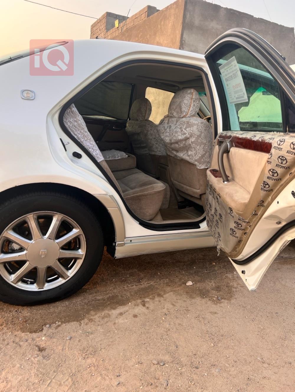 تۆیۆتا کراون